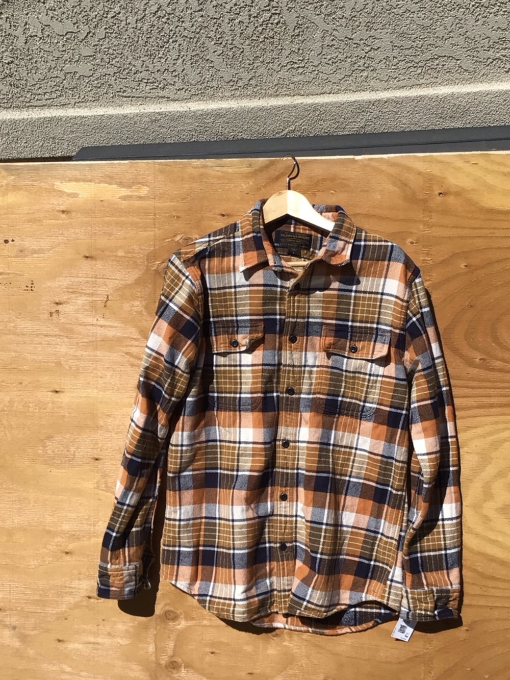 Filson Plaid Button-Up Shirt - Orange, Navy 100% cotton large used
